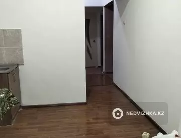 3-комнатная квартира, этаж 5 из 5, 67 м², На длительный срок