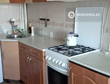 3-комнатная квартира, этаж 7 из 9, 62 м², На длительный срок