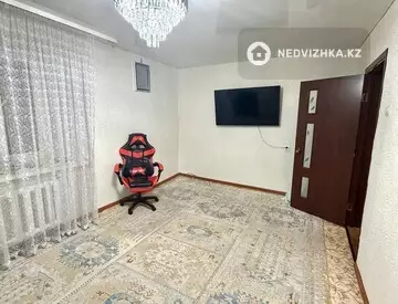 2-комнатная квартира, этаж 4 из 5, 48 м²