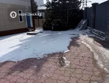 5-комнатный дом, 25 соток, 300 м²
