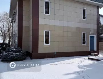 5-комнатный дом, 25 соток, 300 м²