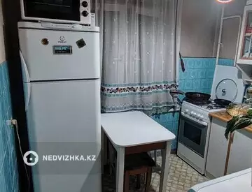 2-комнатная квартира, этаж 2 из 4, 48 м², На длительный срок