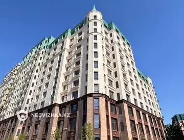 4-комнатная квартира, этаж 9 из 14, 133 м²