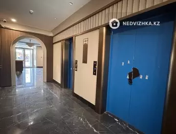 4-комнатная квартира, этаж 9 из 14, 133 м²