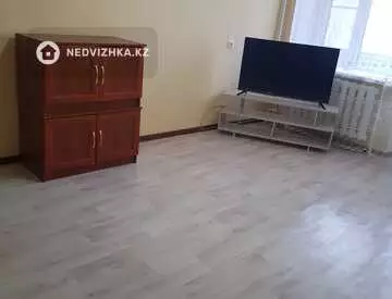 2-комнатная квартира, этаж 4 из 5, 45 м², На длительный срок