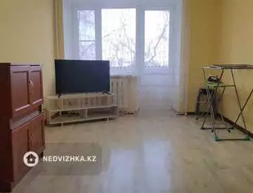 2-комнатная квартира, этаж 4 из 5, 45 м², На длительный срок