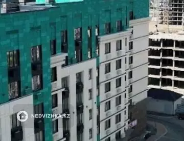 2-комнатная квартира, этаж 4 из 9, 77 м²