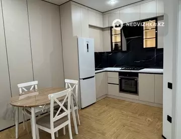 2-комнатная квартира, этаж 6 из 6, 60 м², На длительный срок