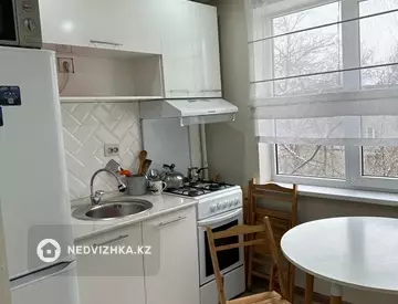 1-комнатная квартира, этаж 3 из 5, 34 м², На длительный срок