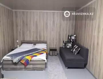 1-комнатная квартира, этаж 2 из 3, 45 м², Посуточно