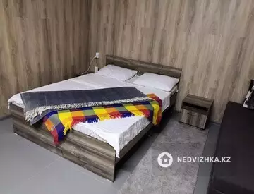 1-комнатная квартира, этаж 2 из 3, 45 м², Посуточно