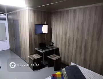 1-комнатная квартира, этаж 2 из 3, 45 м², Посуточно