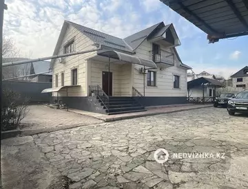 5-комнатный дом, 14 соток, 220 м²