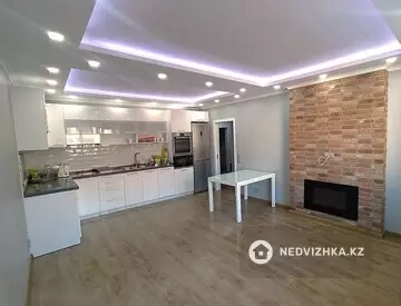 3-комнатная квартира, этаж 10 из 12, 80 м²