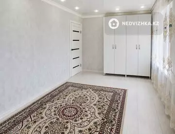 2-комнатная квартира, этаж 4 из 4, 43 м²