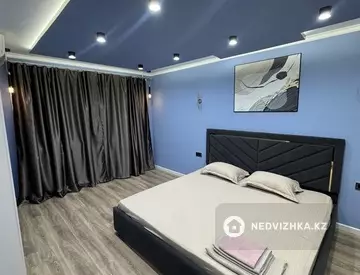 1-комнатная квартира, этаж 7 из 16, 40 м², Посуточно