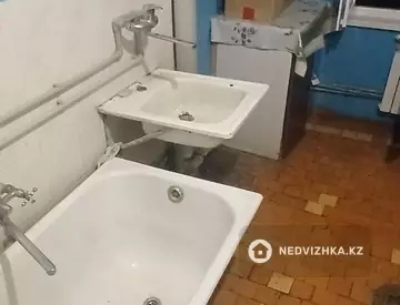 1-комнатная квартира, этаж 2 из 4, 13 м²