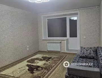 1-комнатная квартира, этаж 3 из 5, 46 м², На длительный срок