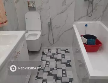 3-комнатная квартира, этаж 4 из 17, 60 м², На длительный срок