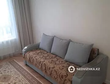 3-комнатная квартира, этаж 4 из 17, 60 м², На длительный срок