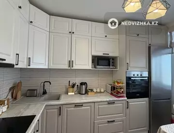 3-комнатная квартира, этаж 13 из 14, 86 м²