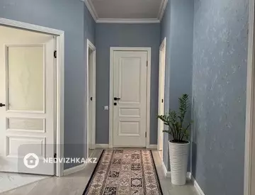 3-комнатная квартира, этаж 4 из 5, 88 м²