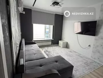 1-комнатная квартира, этаж 7 из 10, 38 м²