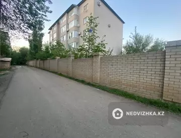 3-комнатная квартира, этаж 4 из 5, 130 м²