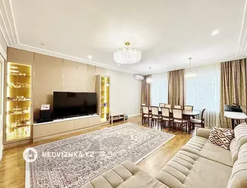 5-комнатная квартира, этаж 9 из 4, 210 м²