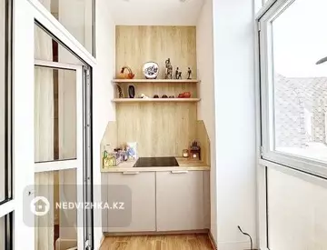 5-комнатная квартира, этаж 9 из 4, 210 м²