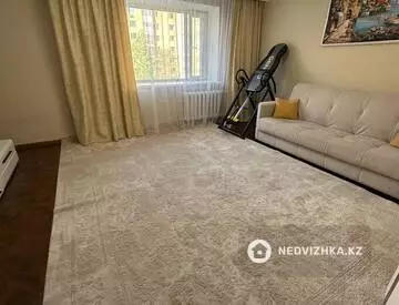 3-комнатная квартира, этаж 4 из 9, 80 м²
