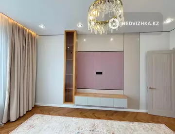 1-комнатная квартира, этаж 12 из 14, 38 м²
