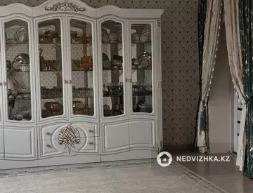 5-комнатная часть дома, 8 соток, 280 м²