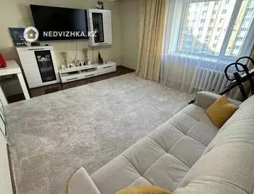 3-комнатная квартира, этаж 4 из 9, 80 м²