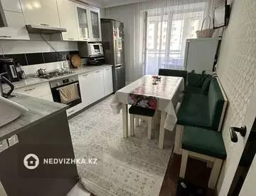 3-комнатная квартира, этаж 4 из 9, 80 м²