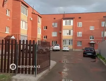 3-комнатная квартира, этаж 1 из 3, 90 м²