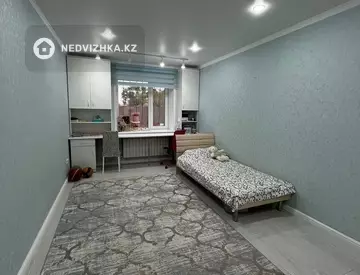 3-комнатная квартира, этаж 1 из 3, 90 м²
