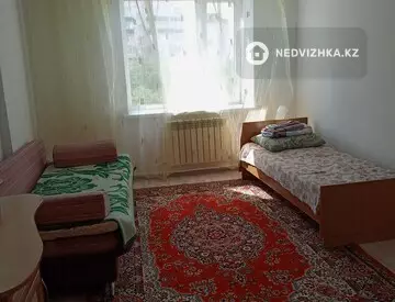 Подселение, 2 комн., 79 м²