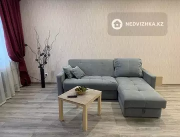 1-комнатная квартира, этаж 13 из 19, 34 м², На длительный срок