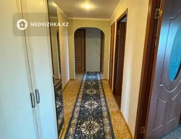 3-комнатная квартира, этаж 4 из 9, 63 м²