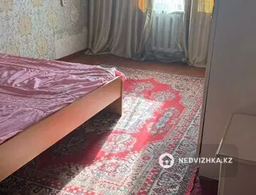 4-комнатная квартира, этаж 5 из 5, 91 м², На длительный срок
