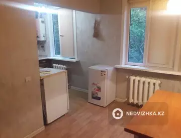 2-комнатная квартира, этаж 2 из 2, 49 м², На длительный срок