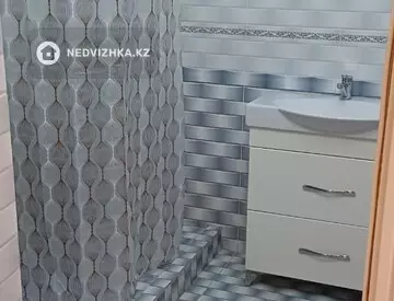 2-комнатная квартира, этаж 1 из 9, 80 м²