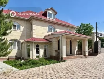 8-комнатный дом, 9 соток, 450 м²