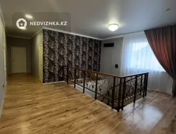 7-комнатный дом, 9 соток, 324 м²