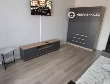 1-комнатная квартира, этаж 5 из 6, 40 м², На длительный срок
