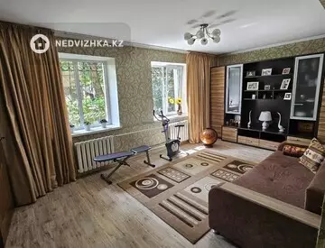 3-комнатная квартира, этаж 1 из 4, 60 м²