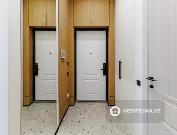 3-комнатная квартира, этаж 22 из 22, 68 м²