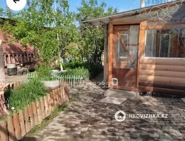 4-комнатный дом, 10 соток, 60 м²