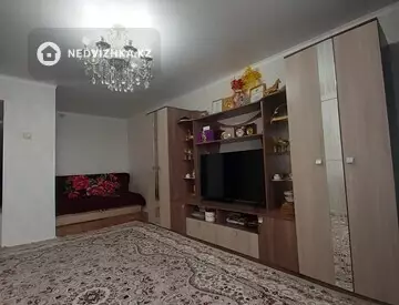 1-комнатная квартира, этаж 8 из 9, 39 м²